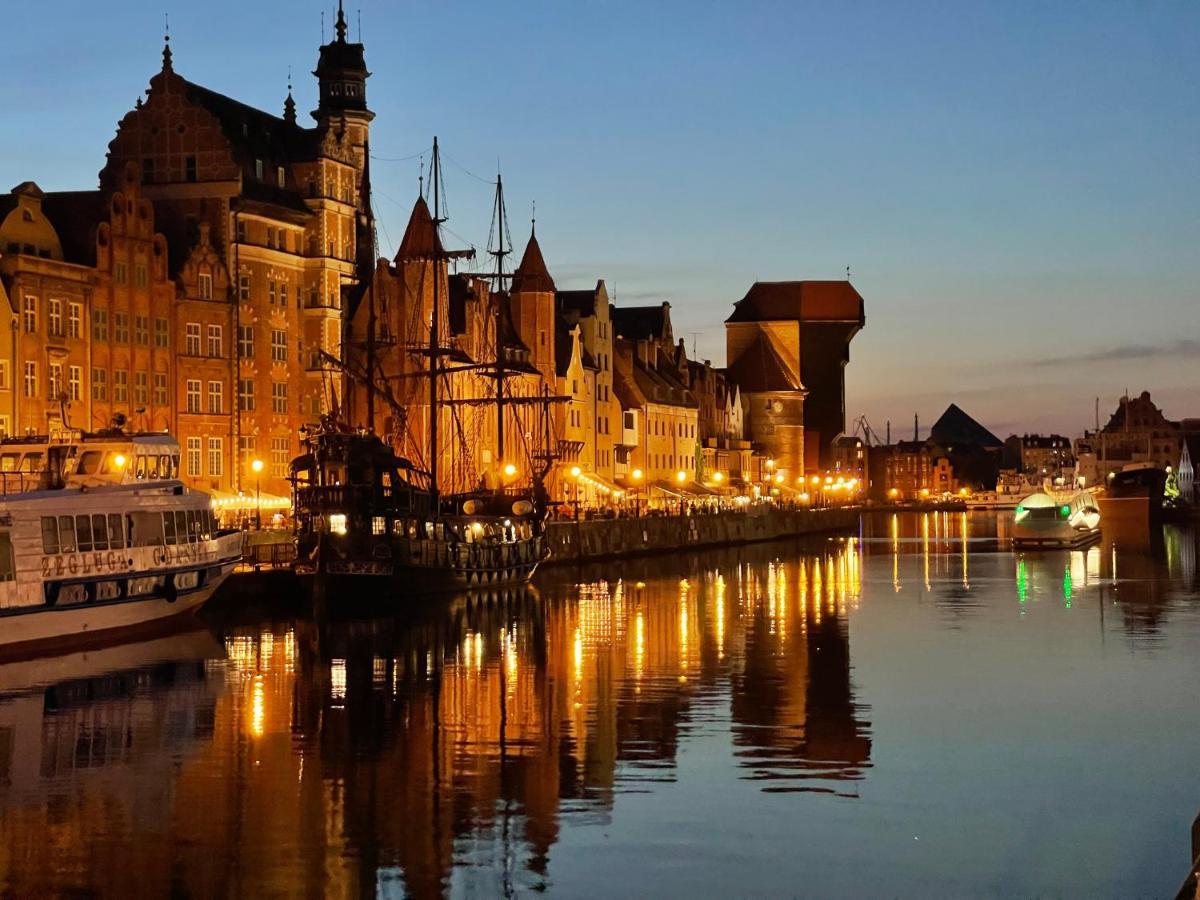 Waterlane W Oknami Na Rzeke - Marina View - Comfy Apartments Gdansk Luaran gambar